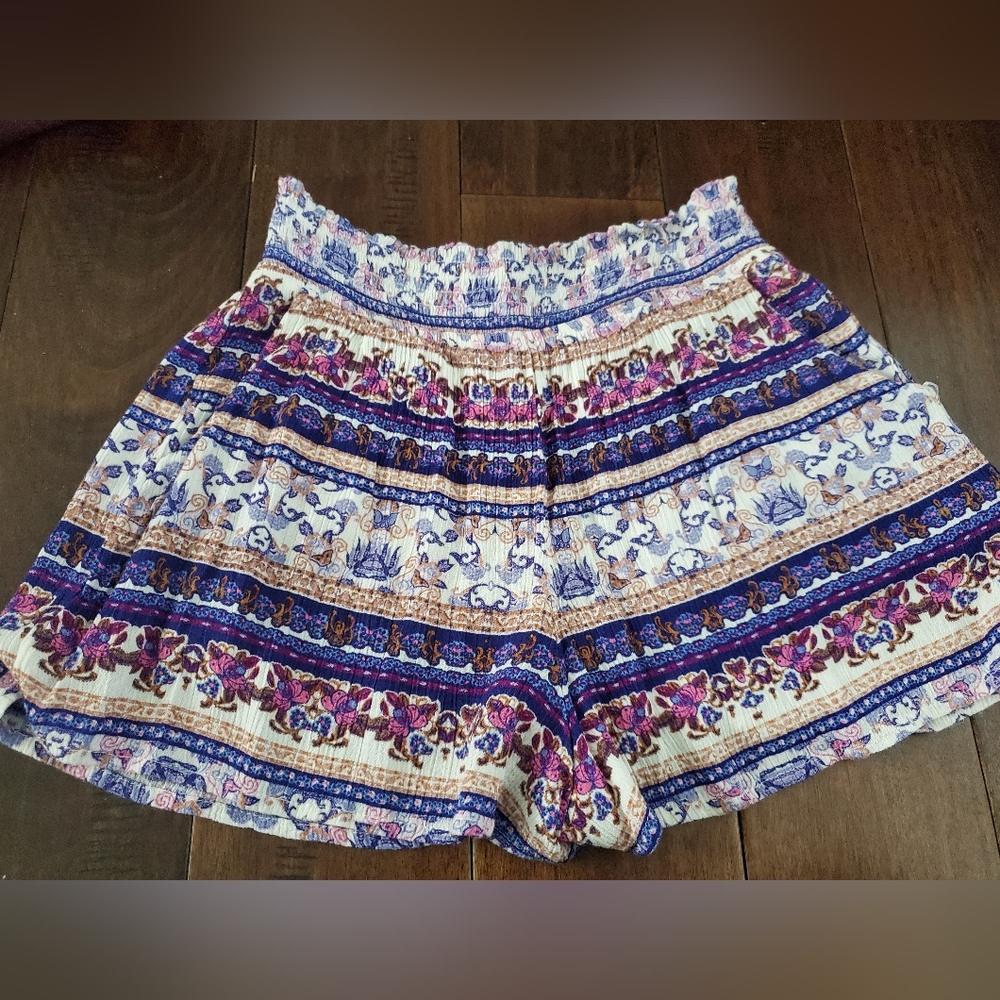Shorts loose very lightweight material size small high waist. Xhilaration brand